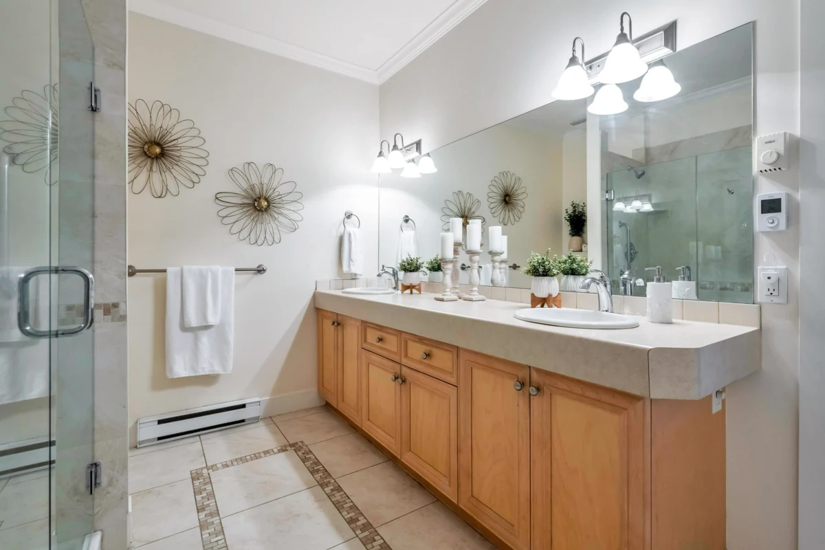 Basement Recreation Room Photo of 27 18088 8 Avenue, Surrey, BC