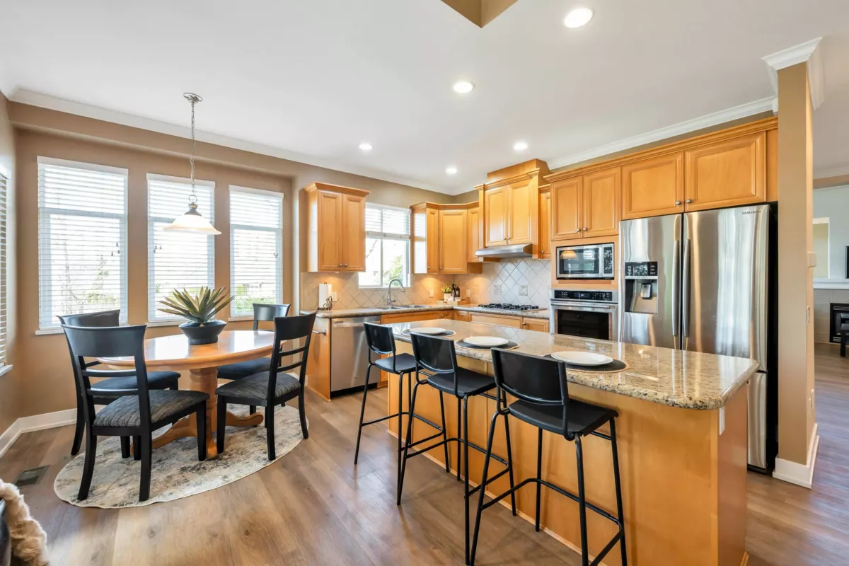 Primary Bathroom Photo of 27 18088 8 Avenue, Surrey, BC