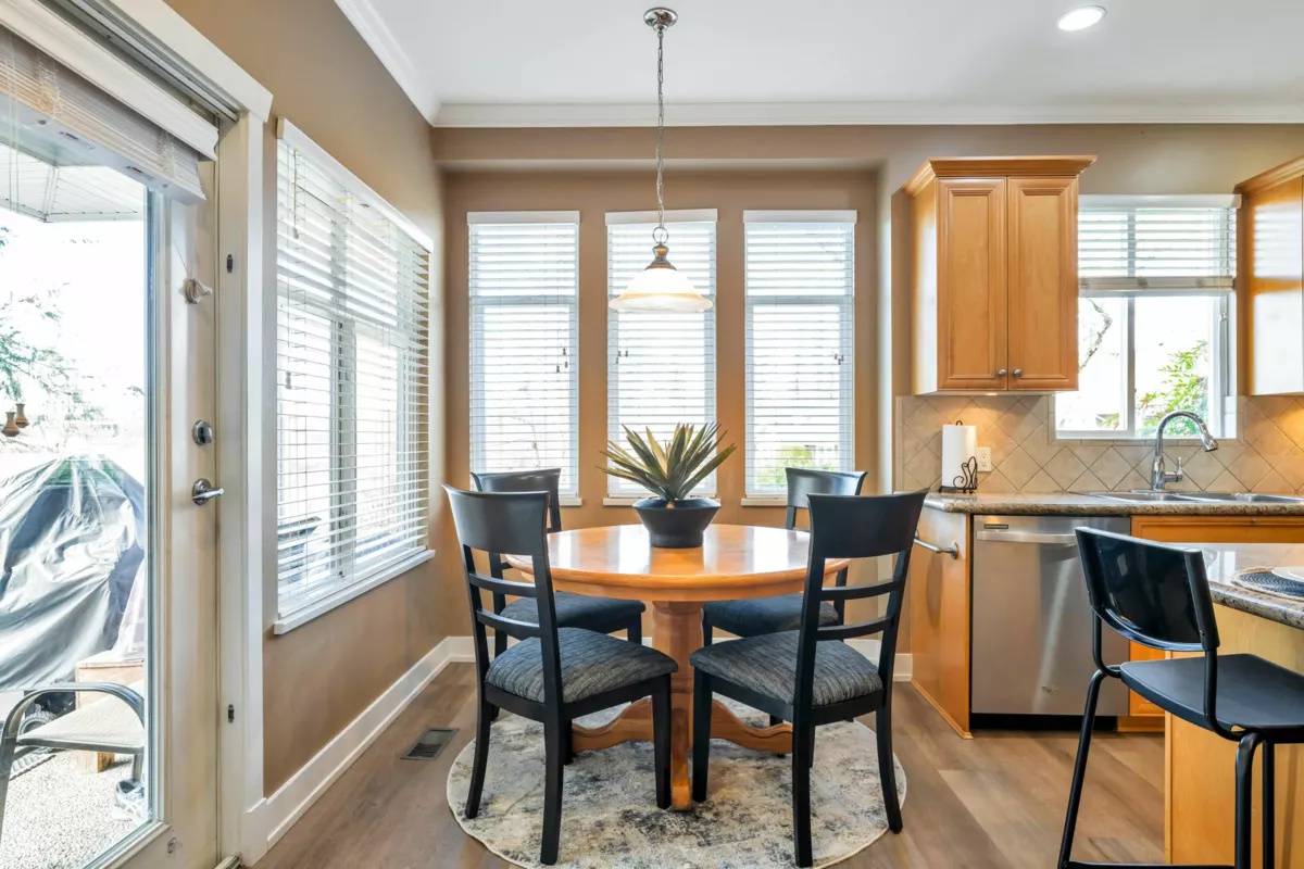 Walk-In Closet Photo of 27 18088 8 Avenue, Surrey, BC