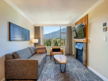 661 4090 Whistler Way, Whistler, BC, Whistler — Apartment/Condo for sale