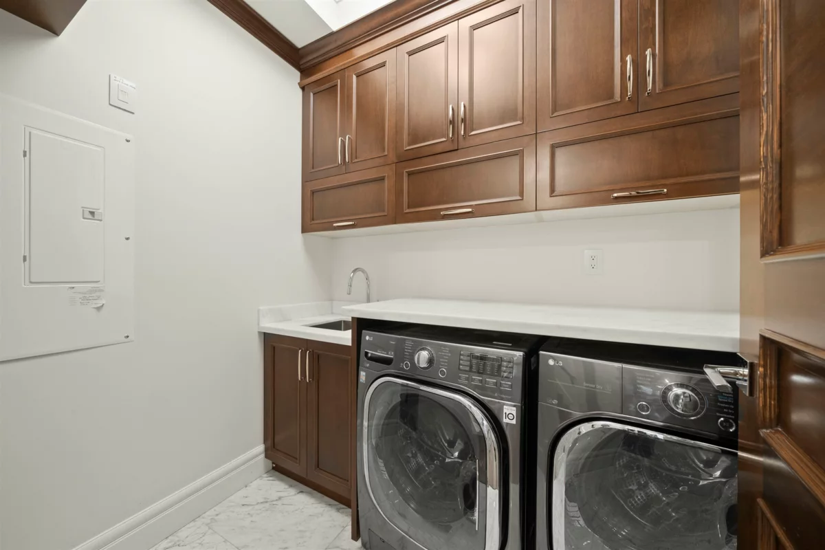 Garden / Landscaping Photo of 5828 Hudson Street, Vancouver, BC