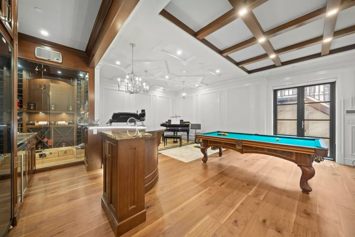 Hallway Photo of 5828 Hudson Street, Vancouver, BC