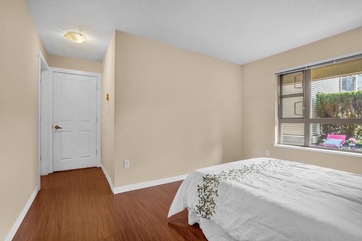 Powder Room Photo of 2102 5113 Garden City Road, Richmond, BC