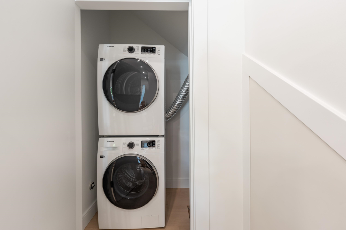 Office / Den Photo of 1 6933 Prince Edward Street, Vancouver, BC