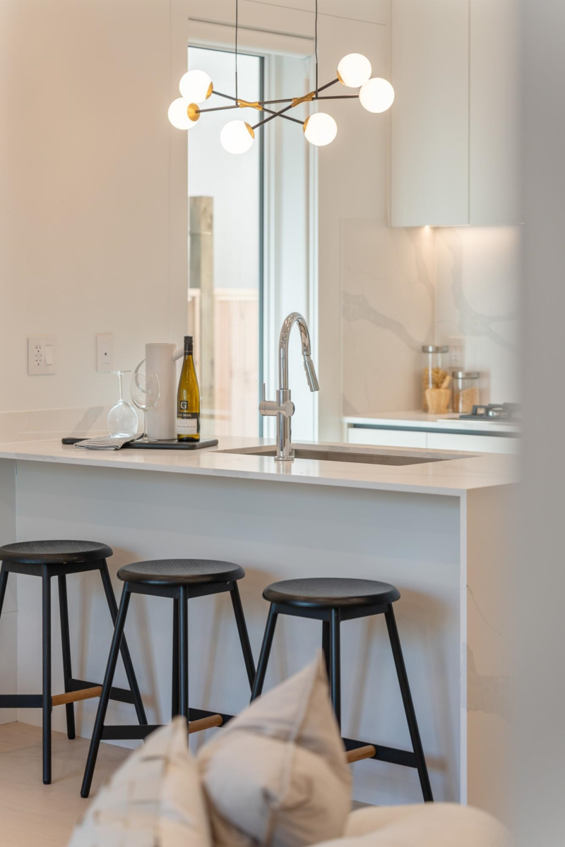 Walk-In Closet Photo of 1 6933 Prince Edward Street, Vancouver, BC