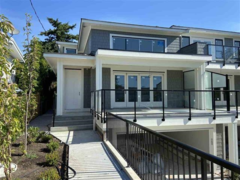 15541 Oxenham Avenue, White Rock, BC