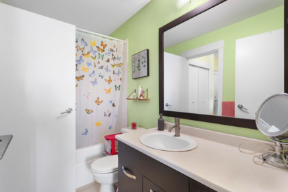 Mudroom Photo of 203 33539 Holland Avenue, Abbotsford, BC