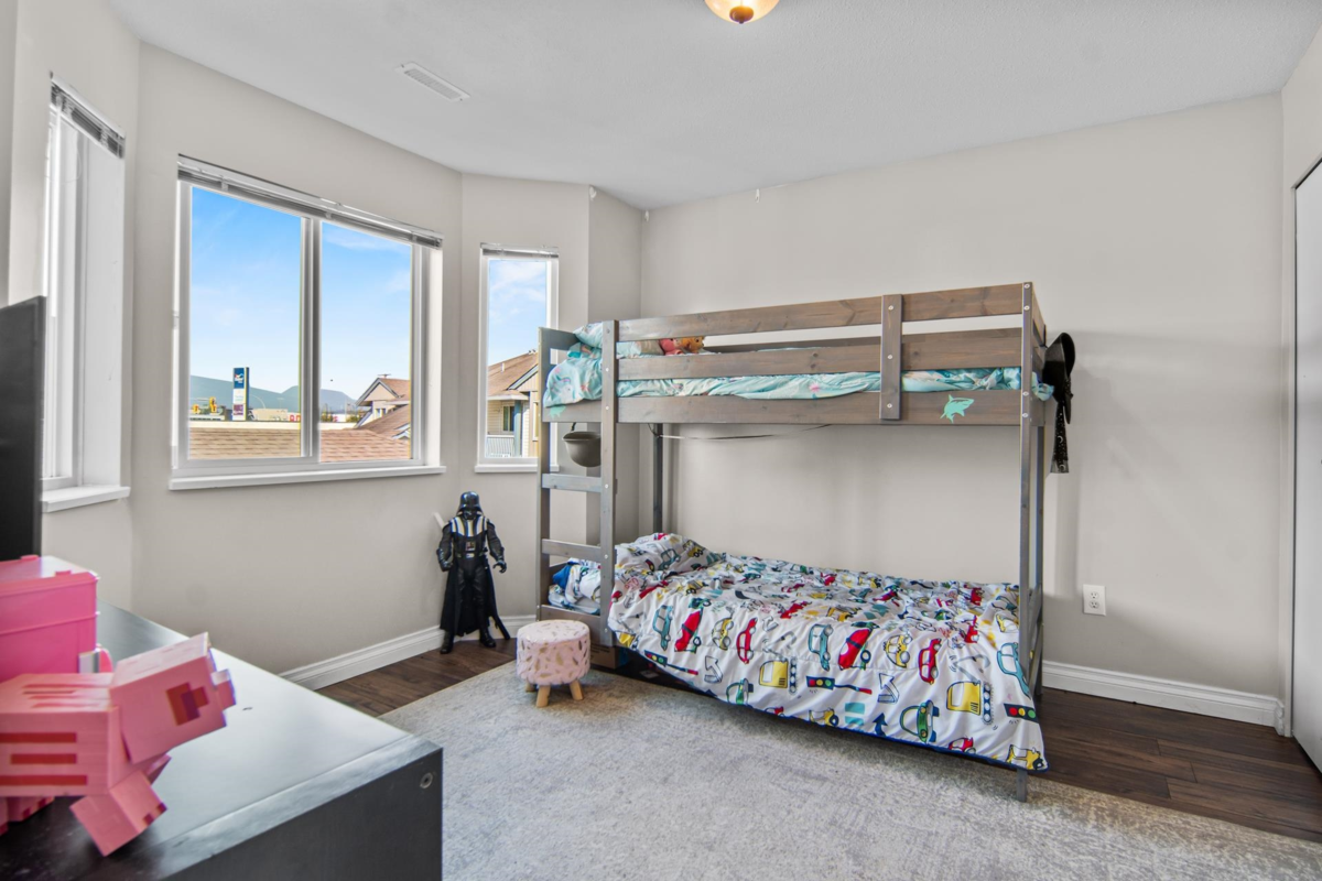 Backyard Photo of 20 45435 Knight Road, Chilliwack, BC