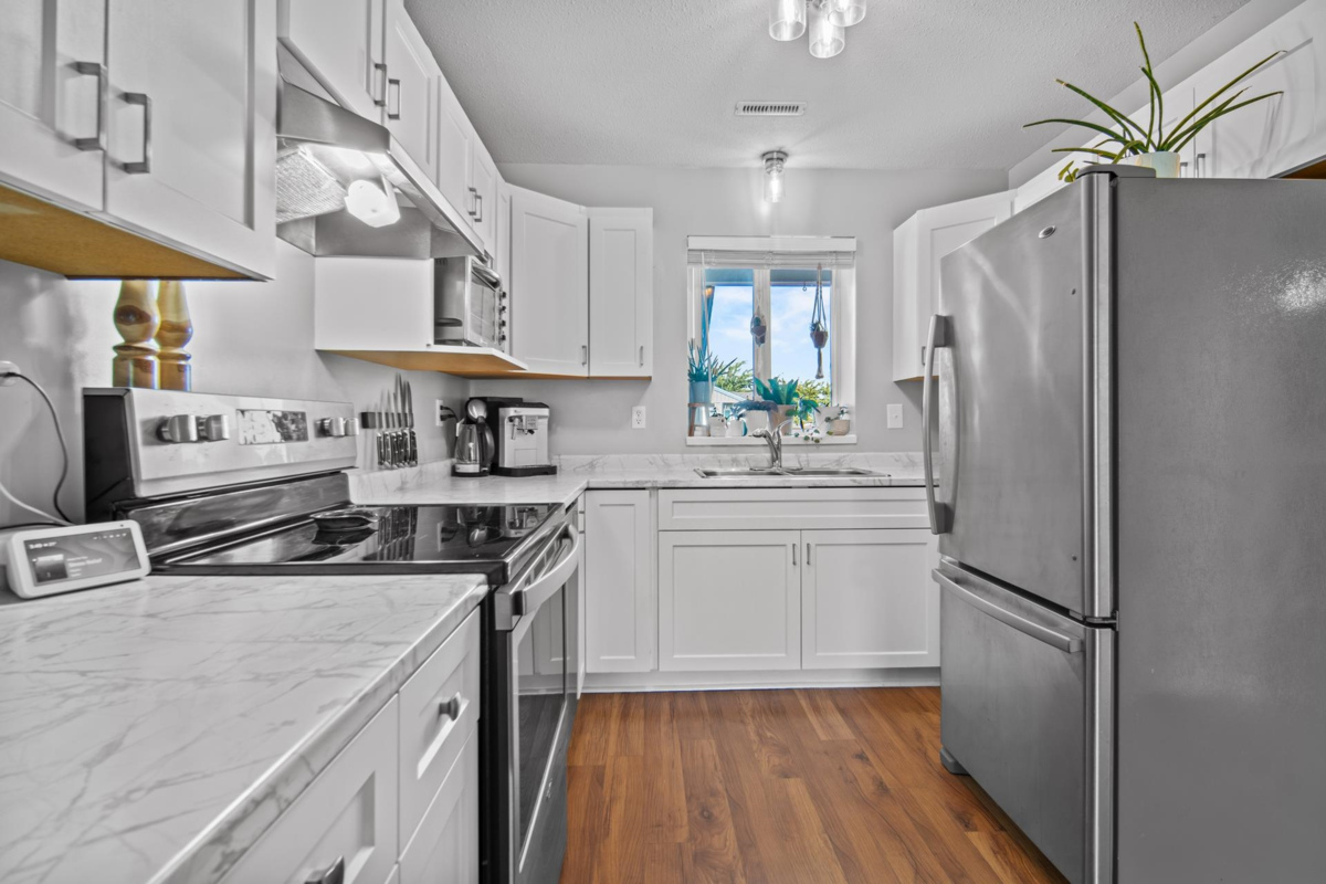 Dining Area Photo of 20 45435 Knight Road, Chilliwack, BC
