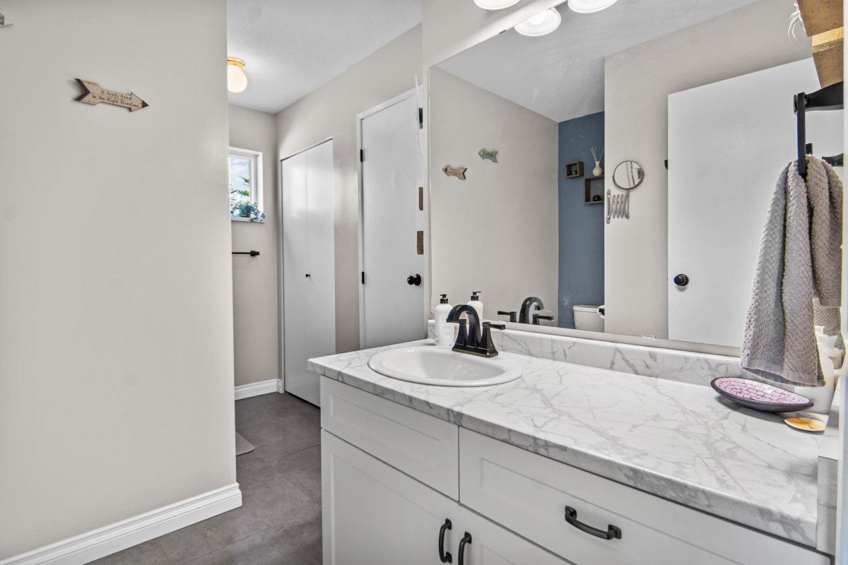 Entry Foyer Photo of 20 45435 Knight Road, Chilliwack, BC