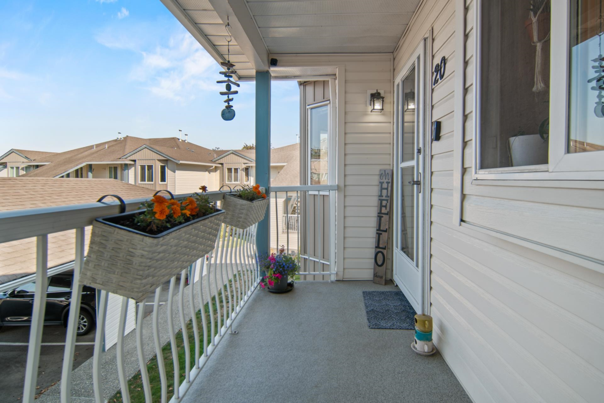 Exterior Front Photo of 20 45435 Knight Road, Chilliwack, BC