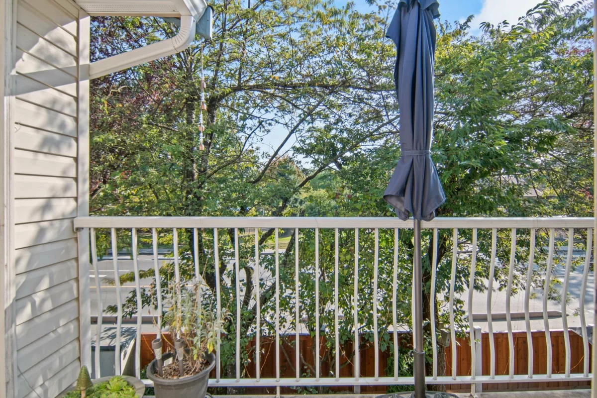 Guest Bathroom Photo of 20 45435 Knight Road, Chilliwack, BC