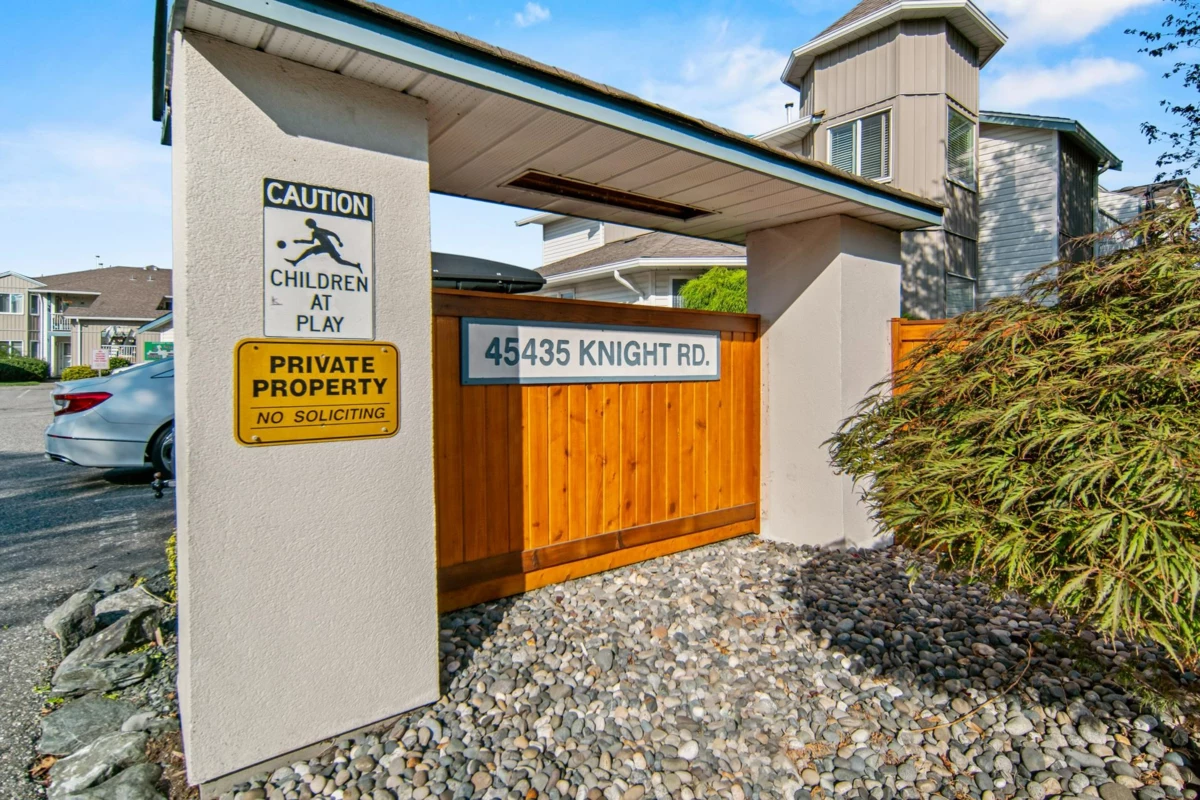 Neighborhood Park Photo Near 20 45435 Knight Road, Chilliwack, BC