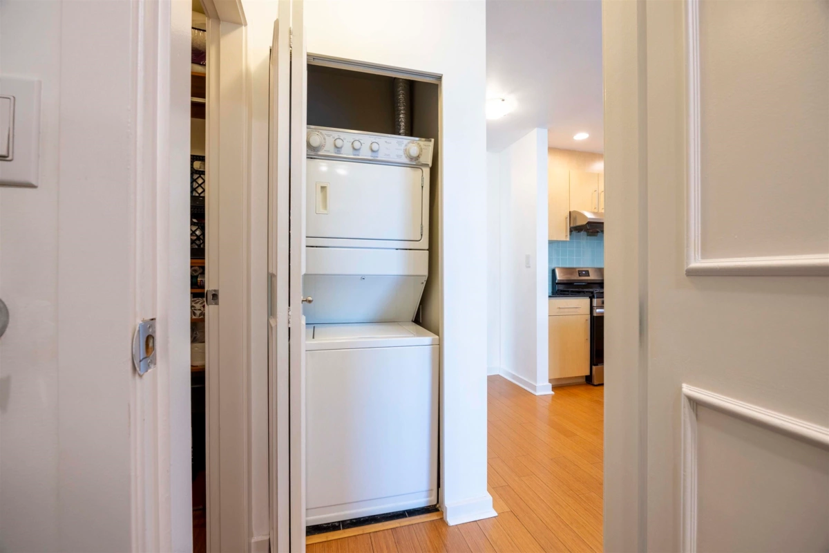 Primary Bathroom Photo of 3207 583 Beach Crescent, Vancouver, BC