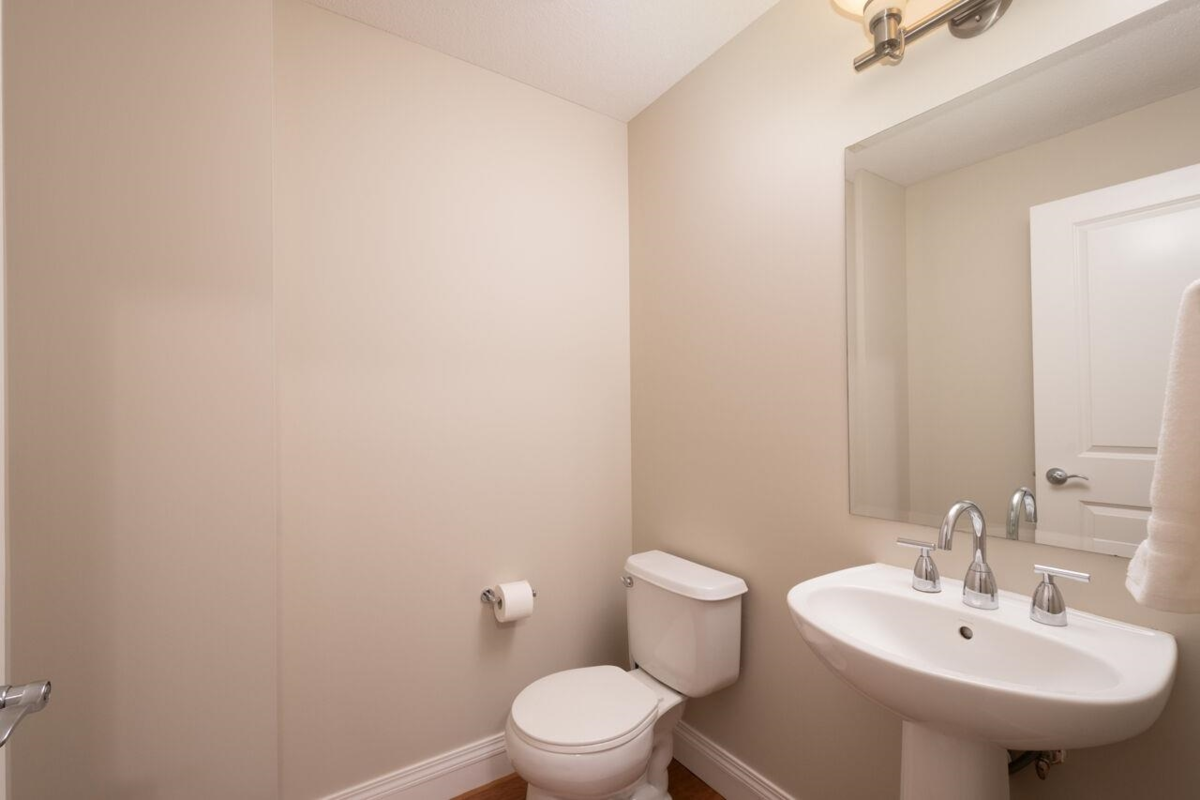 Basement Recreation Room Photo of 95 55 Hawthorn Drive, Port Moody, BC