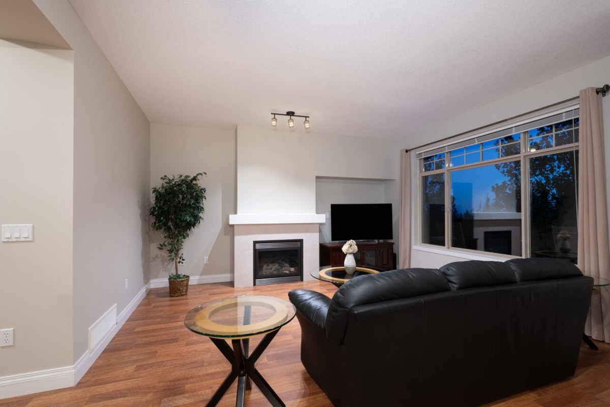 Family Room Photo of 95 55 Hawthorn Drive, Port Moody, BC