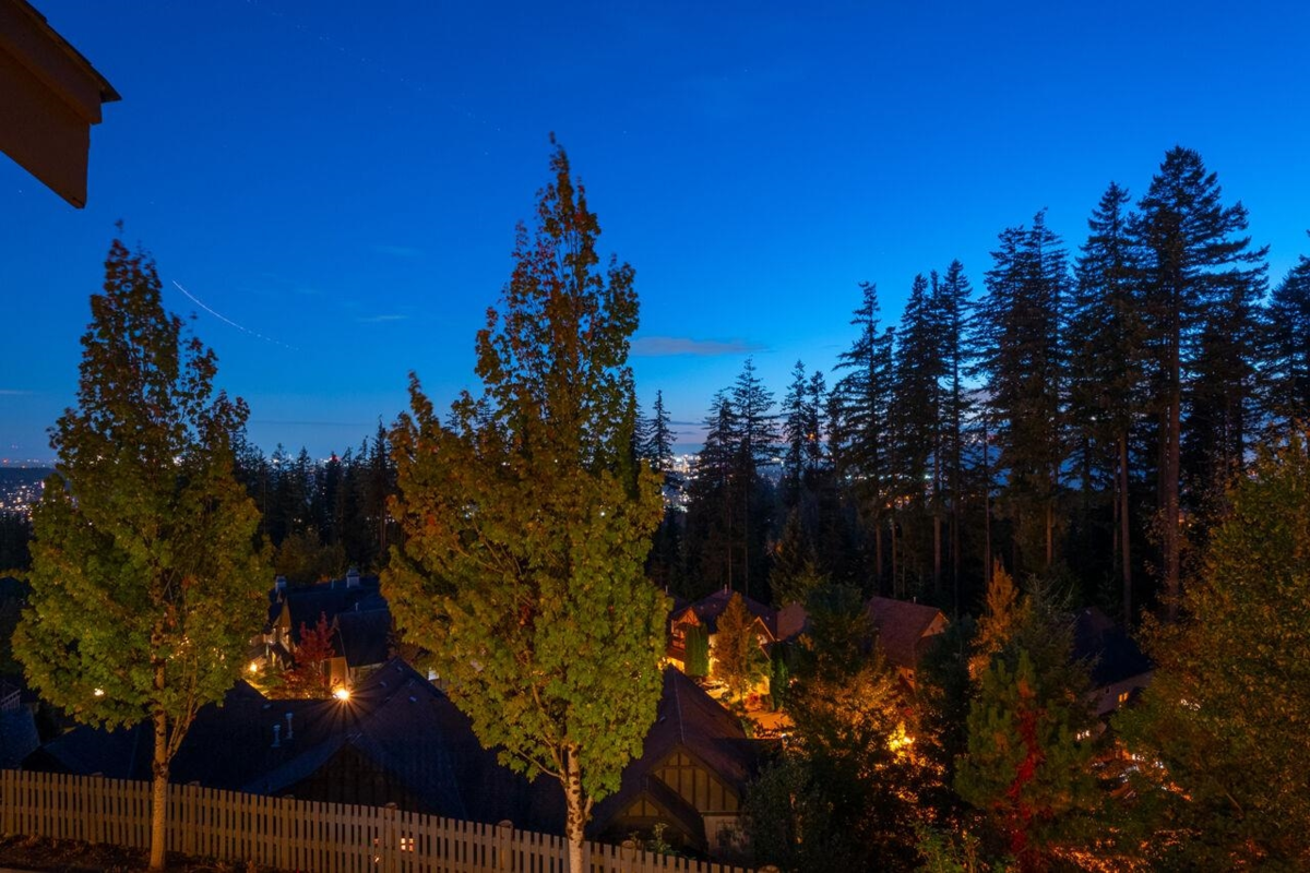 Hallway Photo of 95 55 Hawthorn Drive, Port Moody, BC