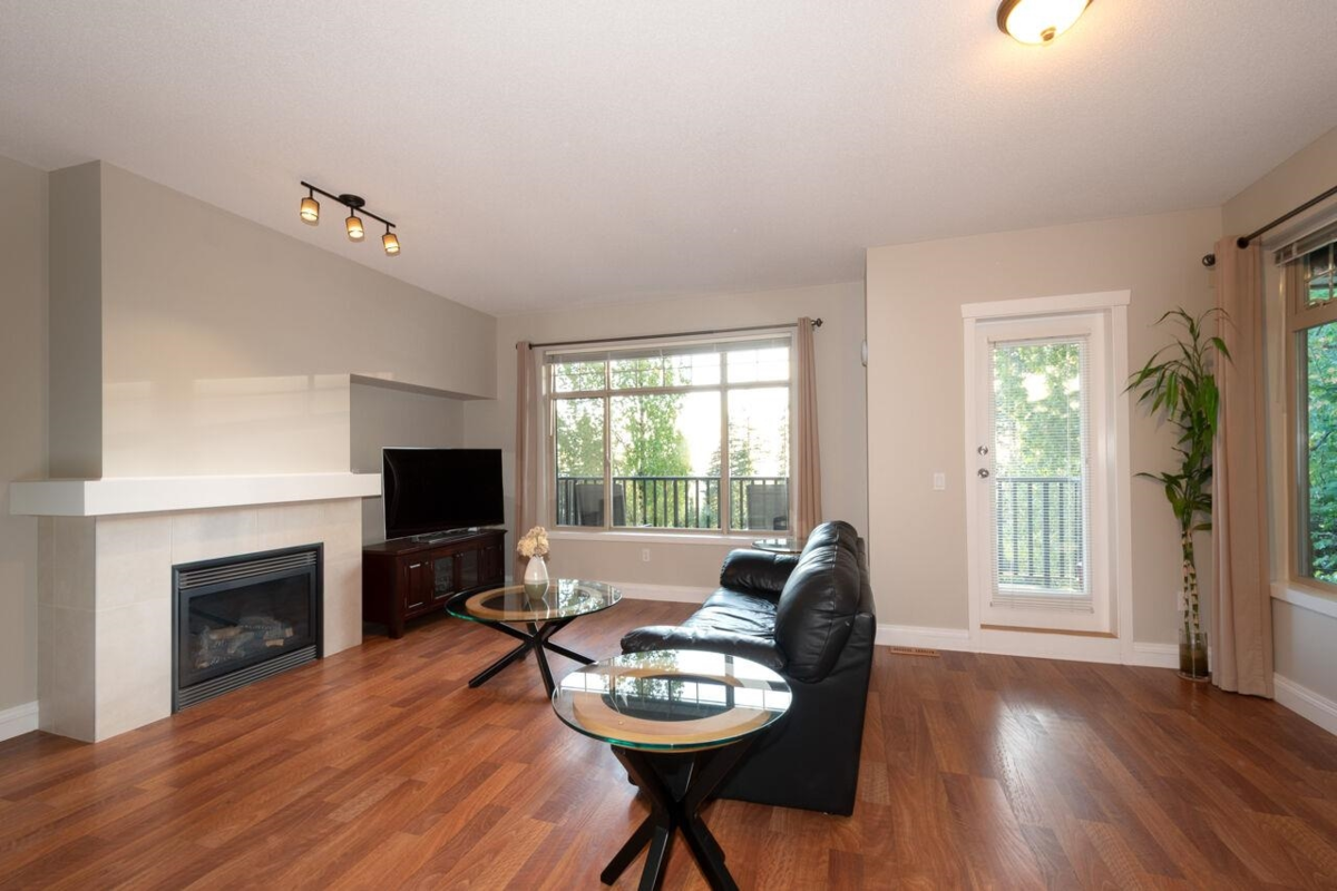 Living Room Photo of 95 55 Hawthorn Drive, Port Moody, BC
