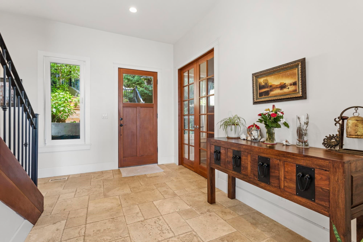 Bedroom 4 Photo of 220 Panorama Road, Lions Bay, BC V0N 2E0