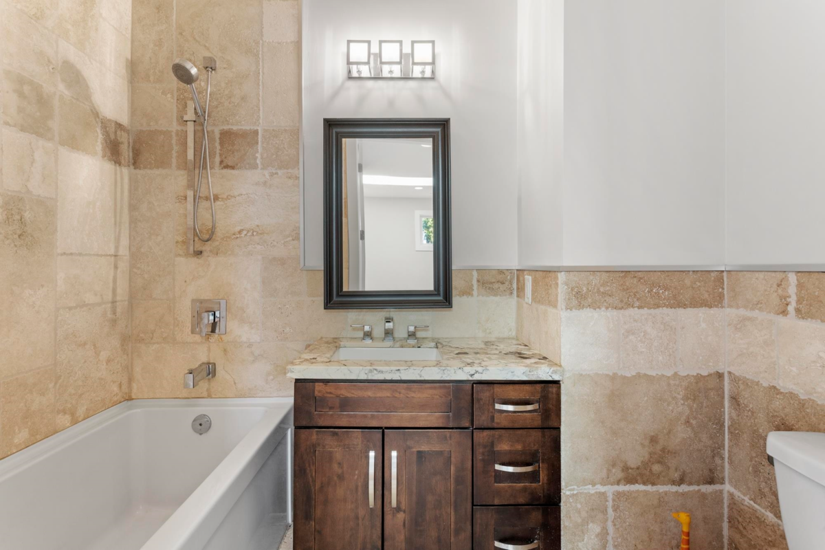 Garden / Landscaping Photo of 220 Panorama Road, Lions Bay, BC V0N 2E0