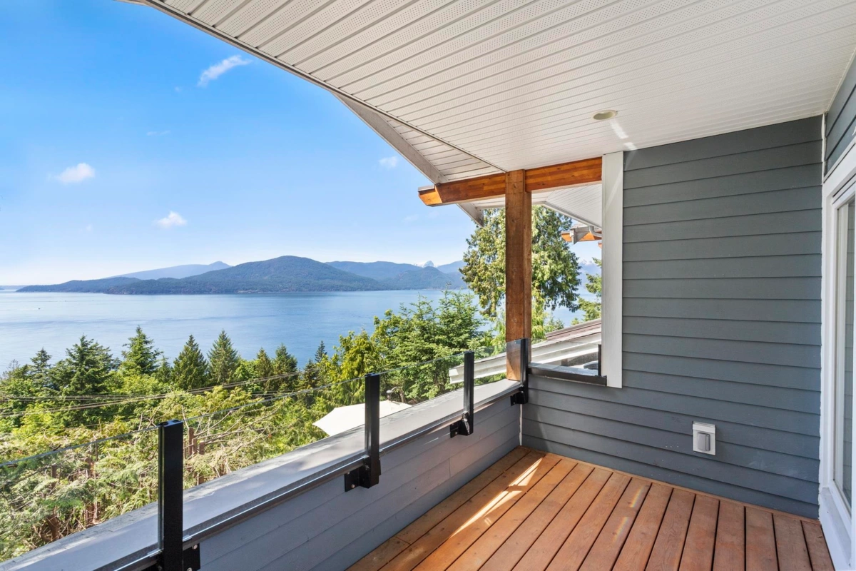 Outdoor Deck Photo of 220 Panorama Road, Lions Bay, BC V0N 2E0