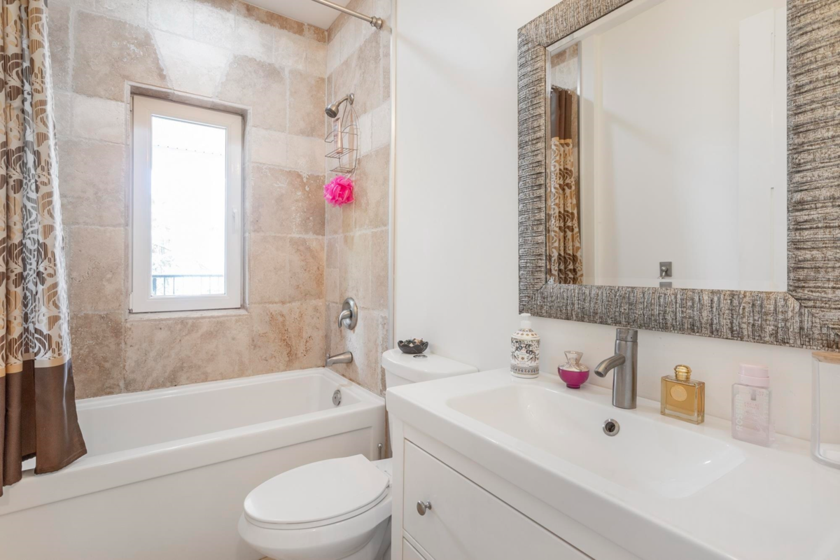 Outdoor Kitchen Photo of 220 Panorama Road, Lions Bay, BC V0N 2E0