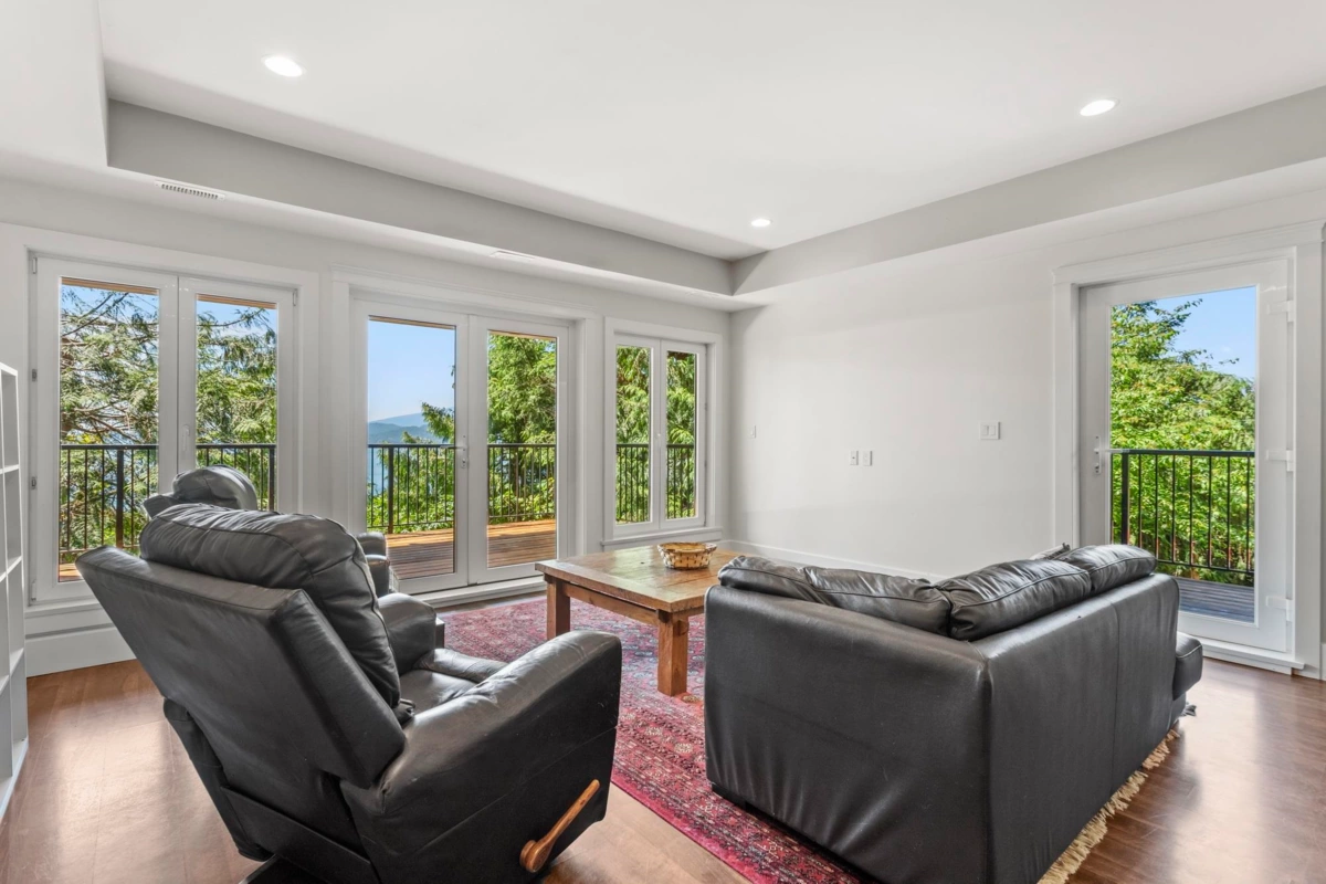 Swimming Pool Photo of 220 Panorama Road, Lions Bay, BC V0N 2E0