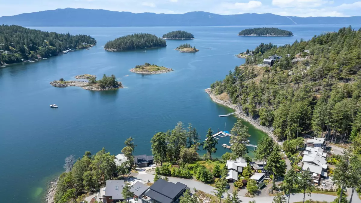 Entry Foyer Photo of Lot 12 Pinehaven Way, Garden Bay, BC