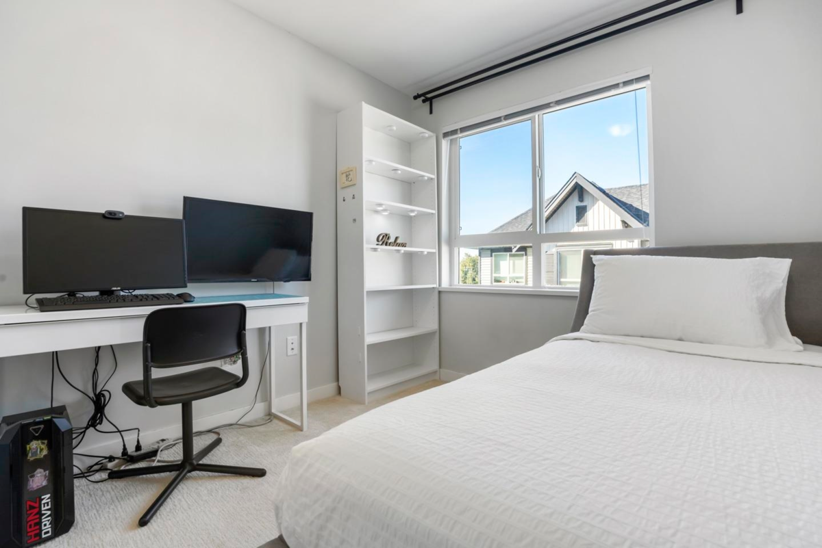 Powder Room Photo of 172 30930 Westridge Place, Abbotsford, BC
