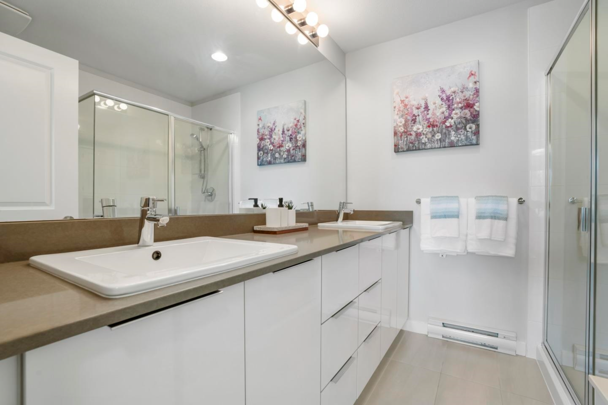 Walk-In Closet Photo of 172 30930 Westridge Place, Abbotsford, BC