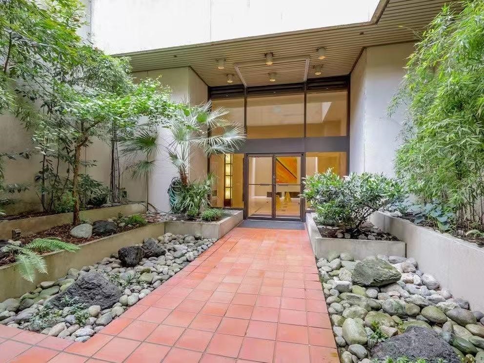 Exterior Rear Photo of 501 850 Burrard Street, Vancouver, BC