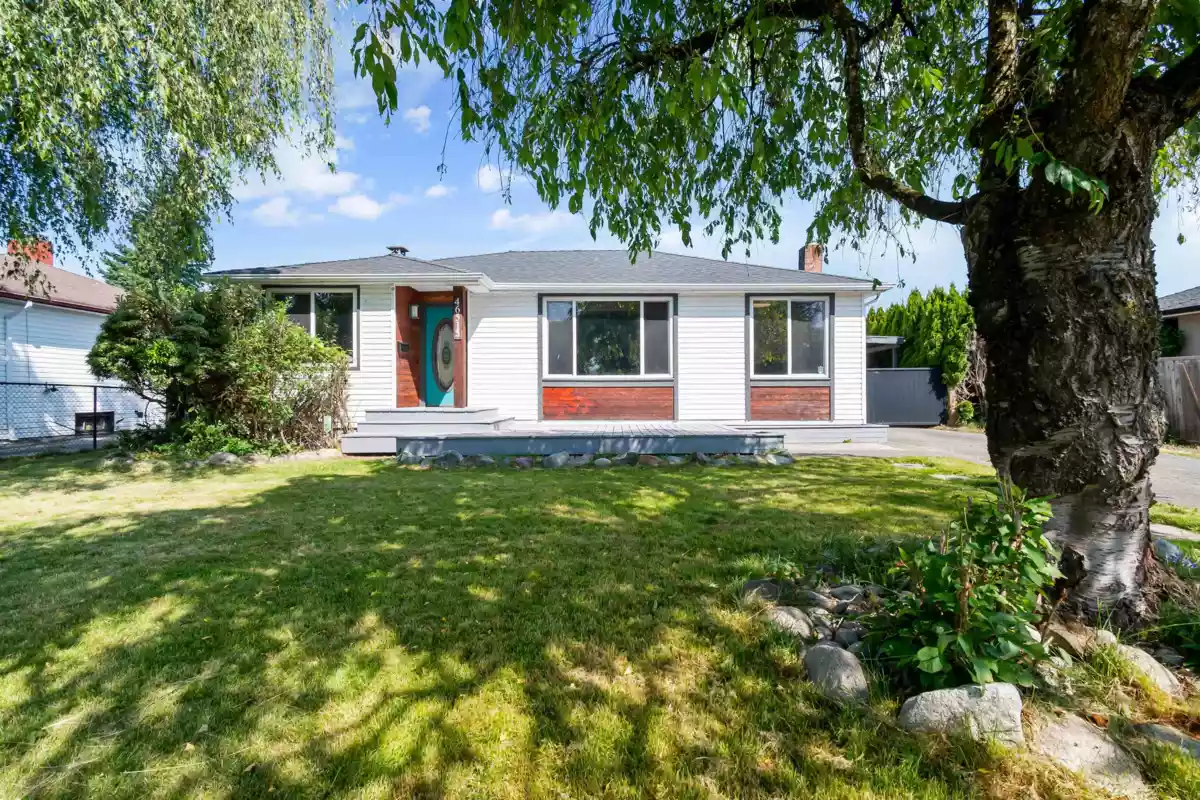 Exterior Front Photo of 46515 Portage Avenue, Chilliwack, BC