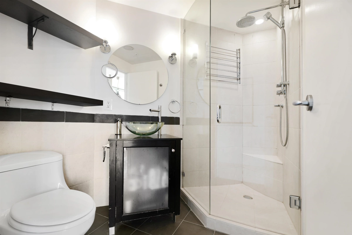 Family Room Photo of 2103 907 Beach Avenue, Vancouver, BC