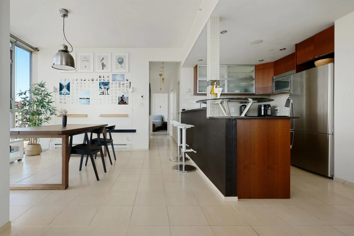 Primary Bathroom Photo of 2103 907 Beach Avenue, Vancouver, BC