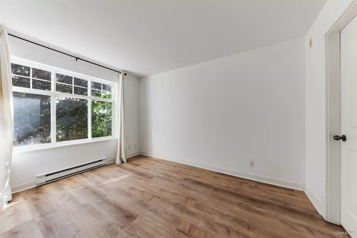 Breakfast Nook Photo of 111 1432 Parkway Boulevard, Coquitlam, BC
