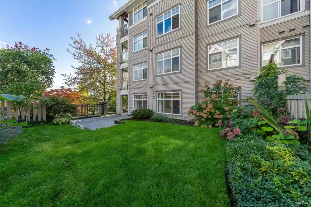 Dining Area Photo of 111 1432 Parkway Boulevard, Coquitlam, BC