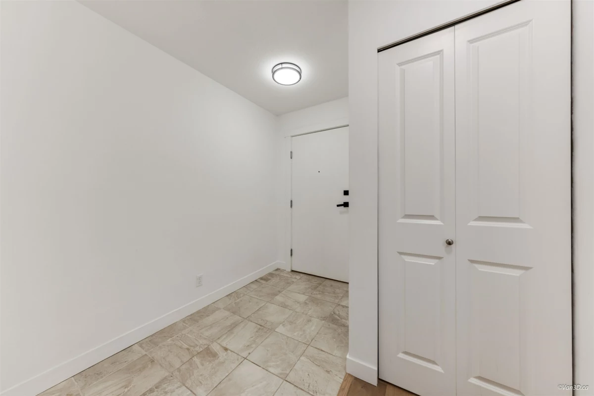 Entry Foyer Photo of 111 1432 Parkway Boulevard, Coquitlam, BC