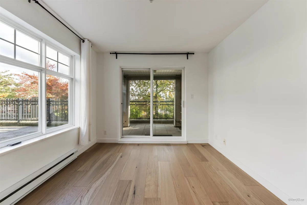 Front Yard Photo of 111 1432 Parkway Boulevard, Coquitlam, BC