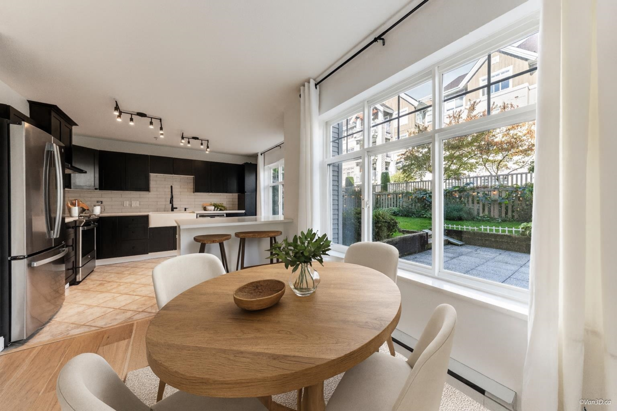 Kitchen Photo of 111 1432 Parkway Boulevard, Coquitlam, BC