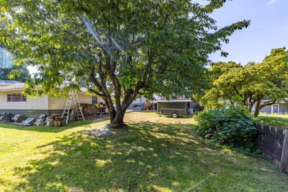 Garden / Landscaping Photo of 13759 111 Avenue, Surrey, BC