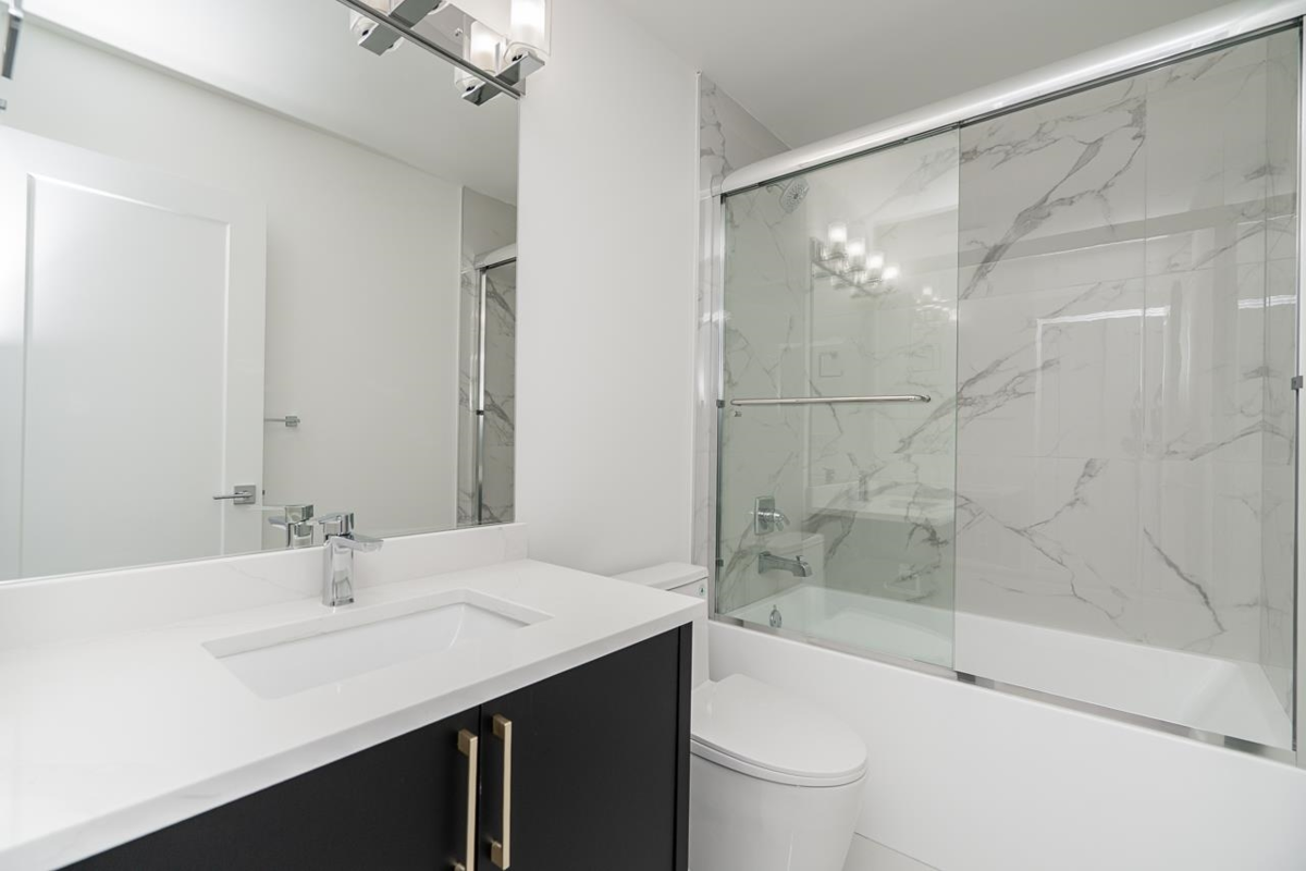 Entry Foyer Photo of 20535 74b Avenue, Langley, BC