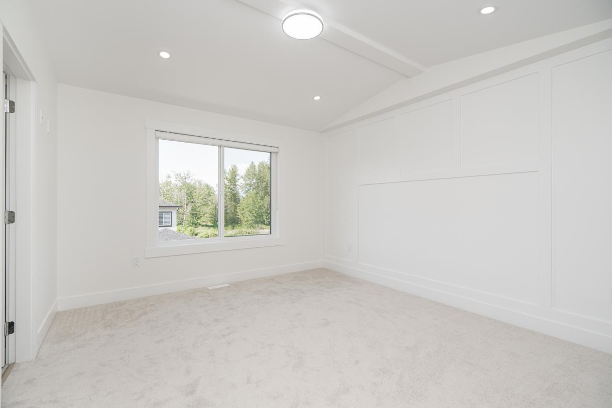 Walk-In Closet Photo of 20535 74b Avenue, Langley, BC