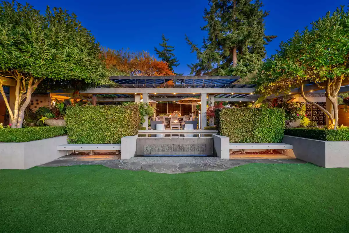 Pantry Photo of 14971 Prospect Avenue, White Rock, BC