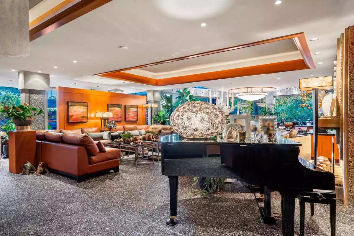 Primary Bathroom Photo of 14971 Prospect Avenue, White Rock, BC