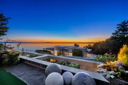 14971 Prospect Avenue, White Rock, BC, White Rock — Single Family Residence for sale