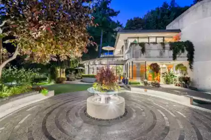 Hot Tub / Spa Photo of 14971 Prospect Avenue, White Rock, BC