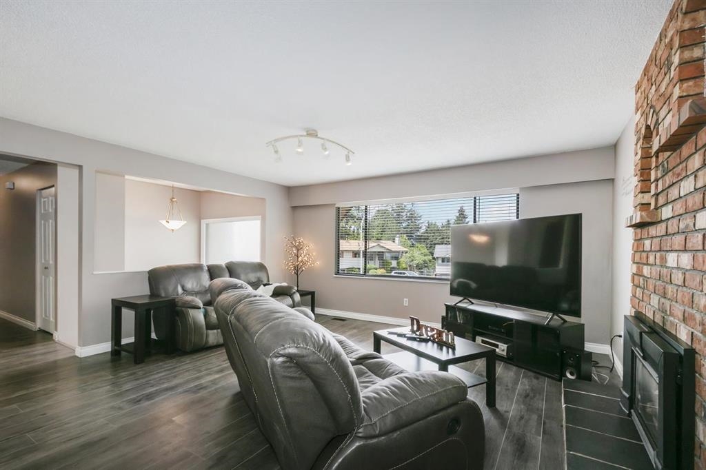 Kitchen Photo of 20272 46a Avenue, Langley, BC