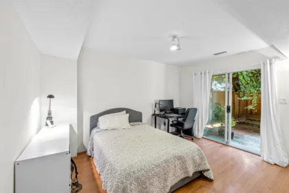 11 8751 Bennett Road, Richmond, BC, Richmond — Townhouse for sale