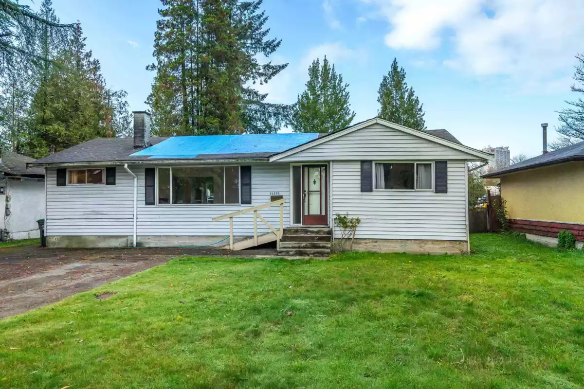 Living Room Photo of 10331 155a Street, Surrey, BC