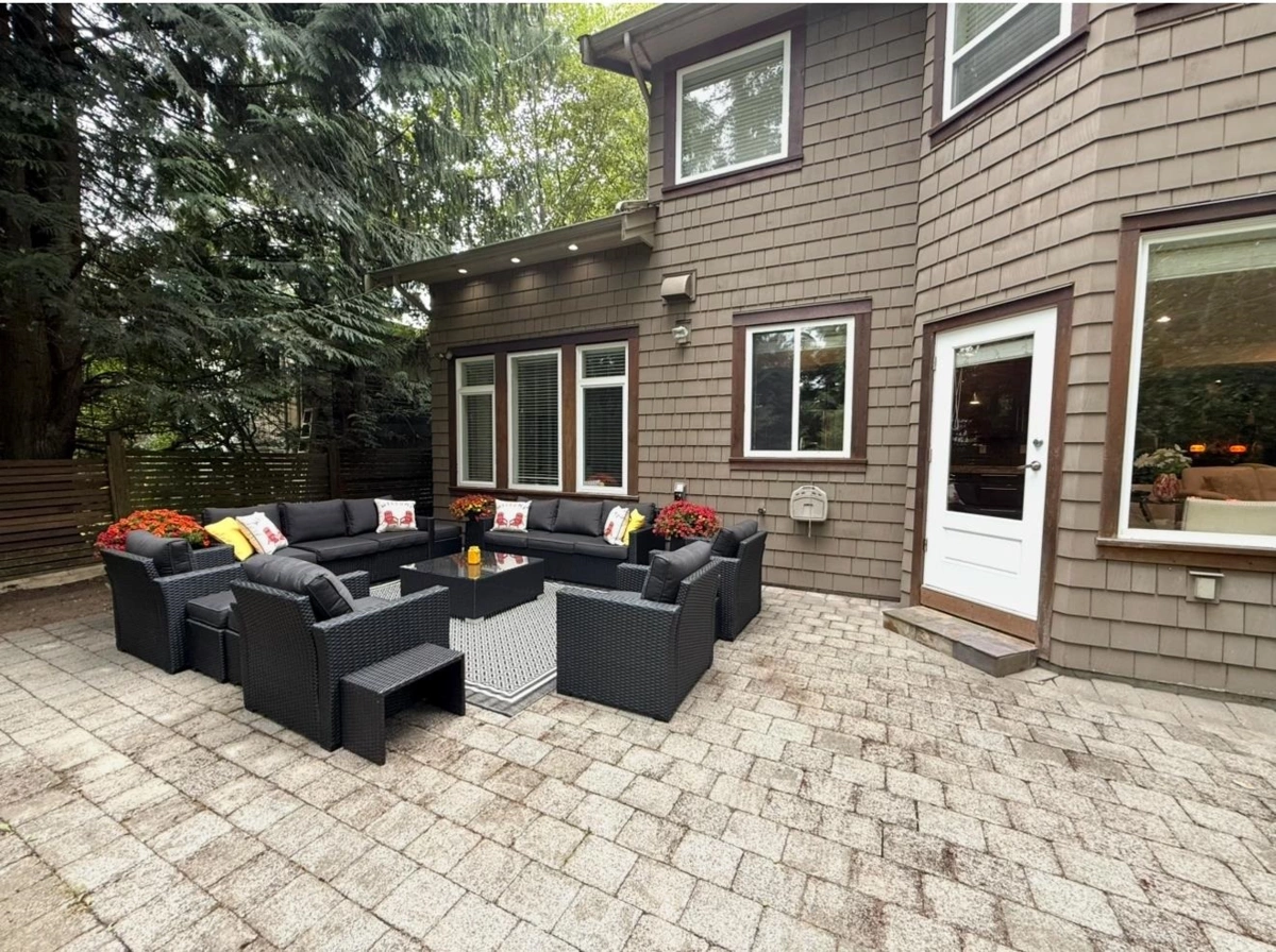 Aerial View of 1017 Canyon Boulevard, North Vancouver, BC